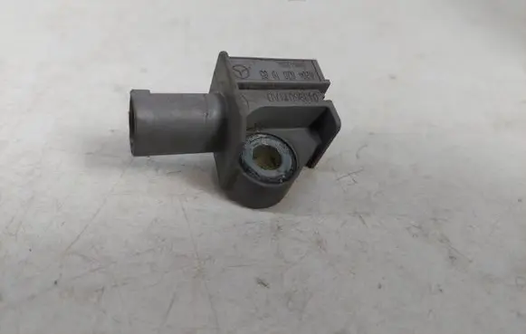 Mercedes-Benz C W204 Airbag deployment crash/impact sensor A2048201985