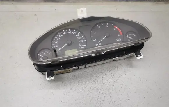 Mitsubishi Carisma Speedometer (instrument cluster) MR480356
