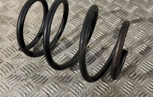 BMW 5 E60 E61 Front coil spring