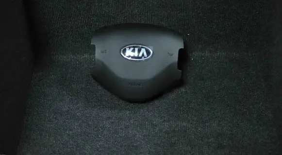 KIA Sportage Steering wheel airbag 569003U101
