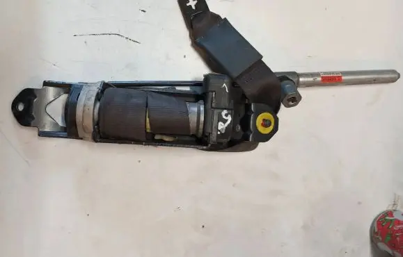 Volvo S80 Front seatbelt 39990779