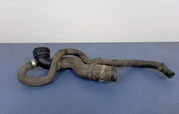 Audi Q7 4L Engine coolant pipe/hose 7L8122291B