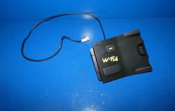 Mercedes-Benz GLA W156 X156 USB socket connector 