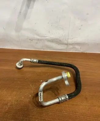 Volvo XC90 Brake vacuum hose/pipe 31369331 D1390