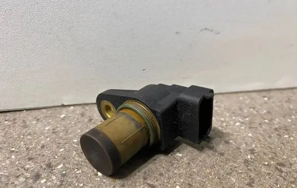 Mercedes-Benz C W203 Camshaft speed sensor A0031539728