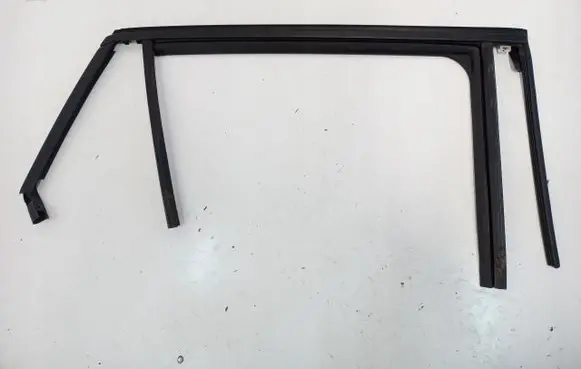 Peugeot 307 Rear door glass trim molding 9825819080