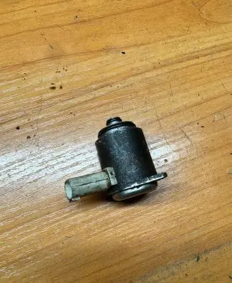 BMW 5 E60 E61 Hydraulic servotronic pressure valve 01519103 0422251