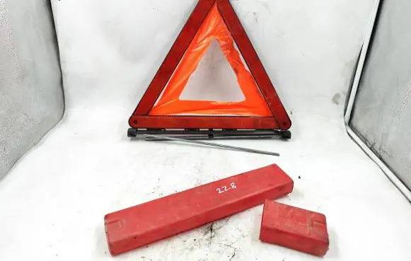 Audi A4 S4 B5 8D Emergency warning sign 8D9860251B
