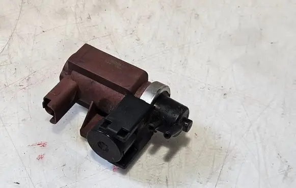 Volvo V50 Turbo solenoid valve 0892591