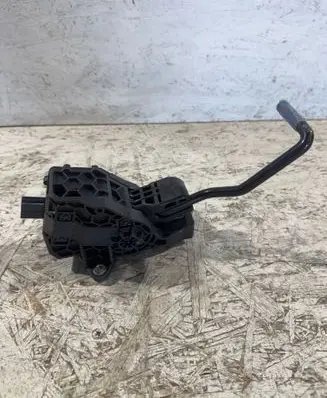 Toyota RAV 4 (XA50) Accelerator throttle pedal 7811033141 08F23A0613 2701001040