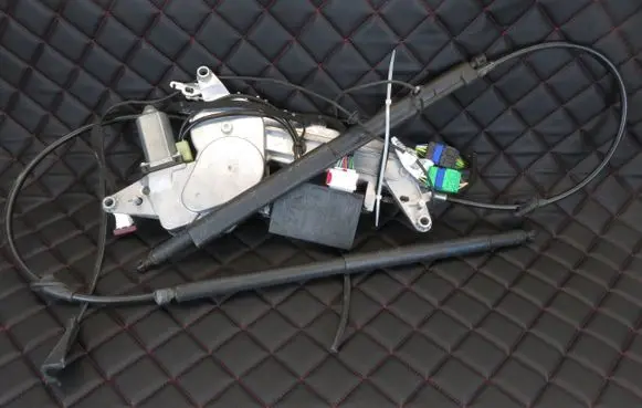 Citroen C5 Tailgate strut D056070 9687913180 8935XI