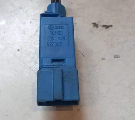 Volkswagen Golf IV Brake pedal sensor switch 1H0927189