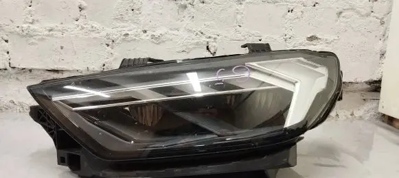 Audi A1 Headlight/headlamp 82a941033e
