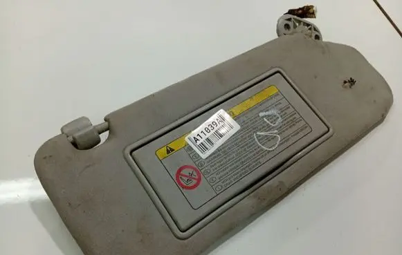 Toyota Avensis T250 Sun visor 