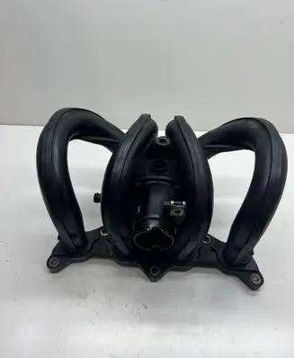 Toyota Yaris Intake manifold PA6GF30