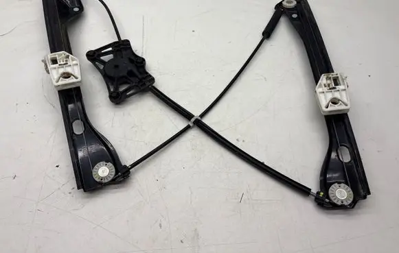 Skoda Fabia Mk3 (NJ) Front window lifting mechanism without motor 122965C