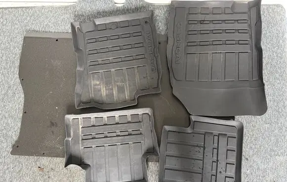 Nissan Qashqai Car floor mat set KE74844289