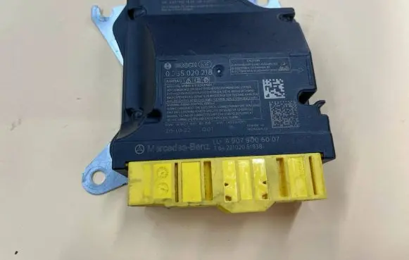 Mercedes-Benz Sprinter W907 W910 Airbag control unit/module A9079005007 0285020218