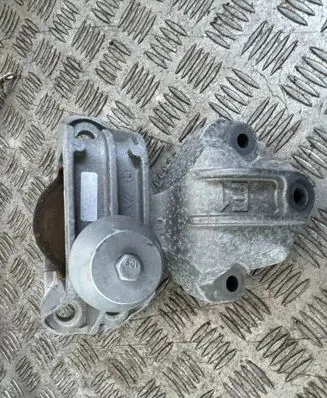 Nissan Qashqai J12 Engine mount vacuum valve NN-EB-0124-308