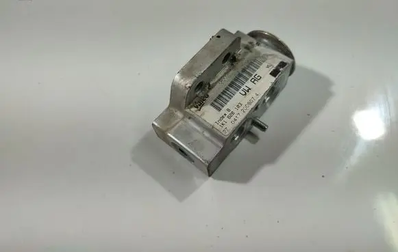 Air conditioning (A/C) expansion valve