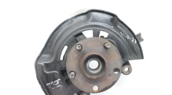 Toyota Prius+ (ZVW40) Front wheel hub