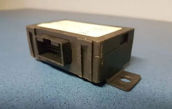 Audi A6 S6 C5 4B Alarm control unit/module 4B0951173