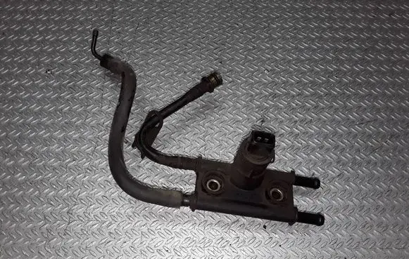 Hyundai Matrix Fuel line pipe
