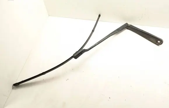 BMW 5 G30 G31 G38 Front wiper blade arm 7357303