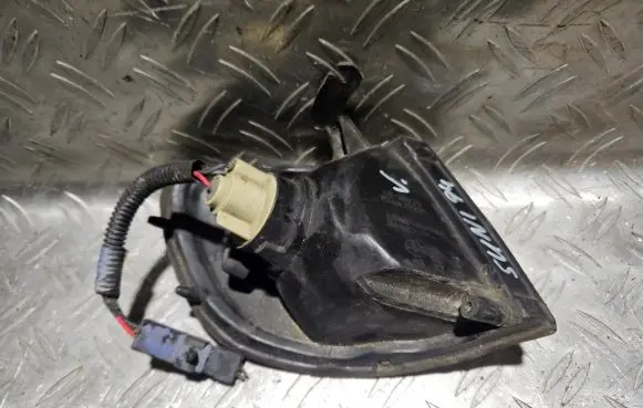 Nissan Sunny Front indicator light 183177B 010178