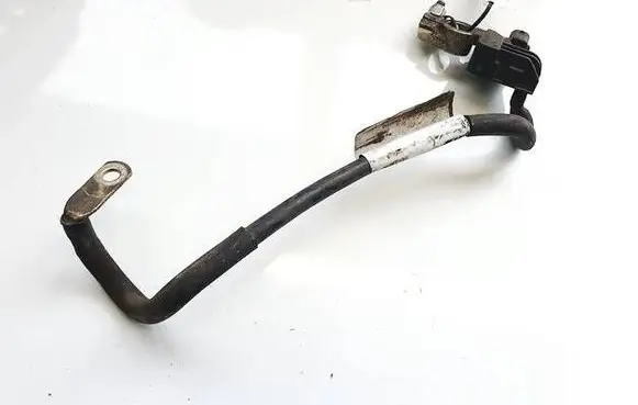Volkswagen PASSAT B7 Positive cable (battery) 