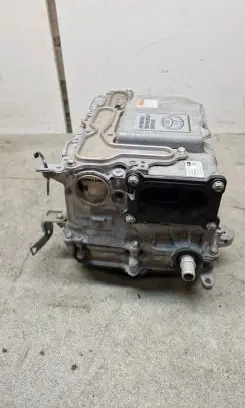 Toyota Yaris Voltage converter inverter G920052010