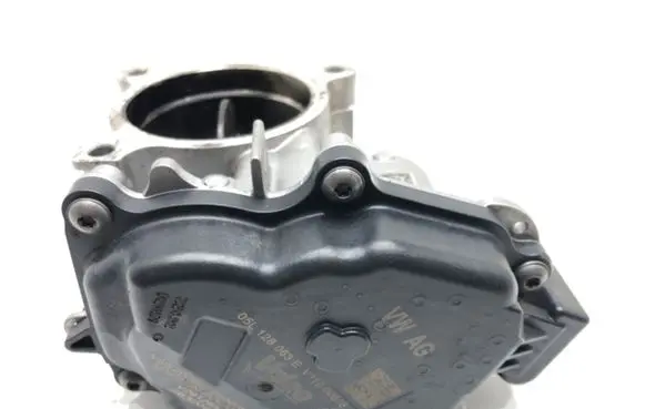 Skoda Superb B8 (3V) Engine shut-off valve 05L128063E