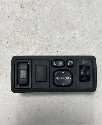 Toyota Land Cruiser (J120) Wing mirror switch 183575