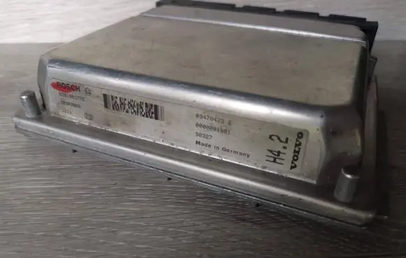 Volvo S70 V70 V70 XC Engine control unit/module 0281001776
