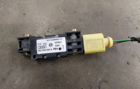 Audi A4 S4 B6 8E 8H Airbag deployment crash/impact sensor 8E0959643A 020403 0231806MMFHF