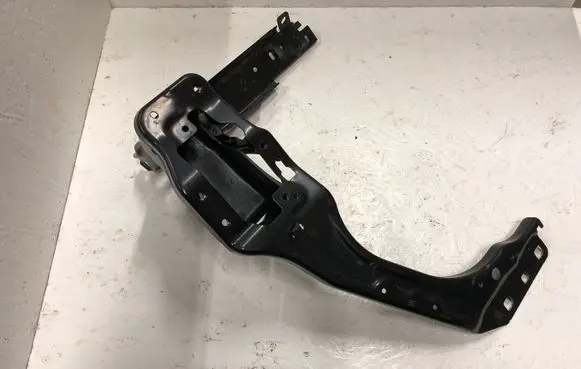 BMW 1 F70 Headlight/headlamp mounting bracket 1621090801 51645A34C08 170238P