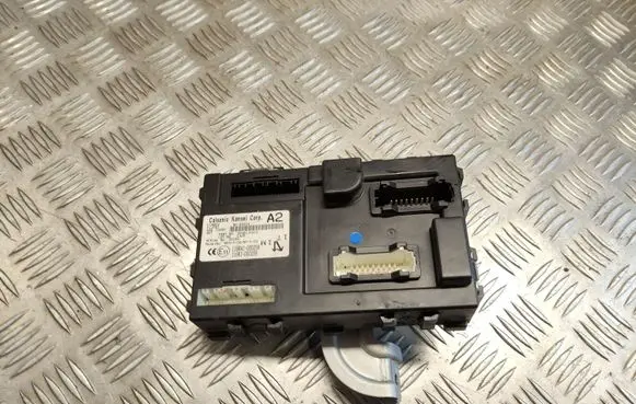 Nissan Juke I F15 Comfort/convenience module 284B11KA1C