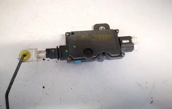 Nissan Primera Central locking motor 84680av600