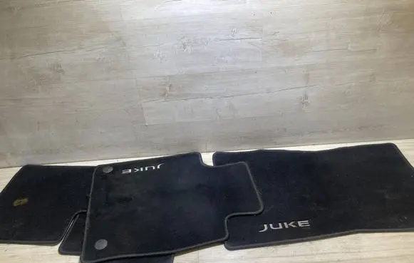 Nissan Juke II F16 Car floor mat set KE7456P000