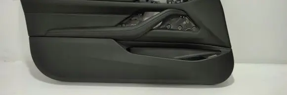 BMW 4 G22 G23 G24 G26 Front door card panel trim