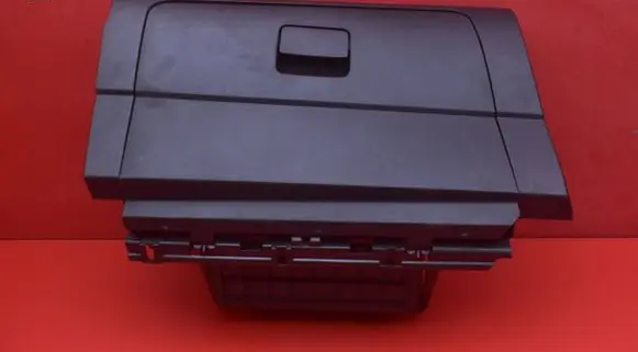 Nissan Micra C+C Glove box 685105FA1A