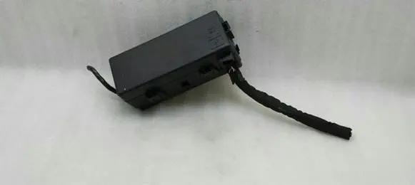 Chrysler 300C Fuse module P68199986AA