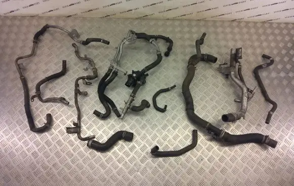 Nissan Navara D23 Engine coolant pipe/hose