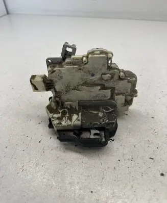 Audi A4 S4 B7 8E 8H Rear door lock 8E0839015AA
