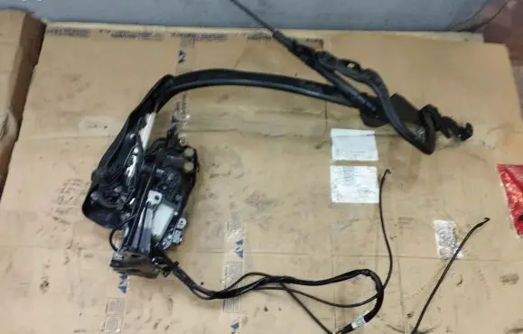 BMW 4 F32 F33 Convertible roof hinge 