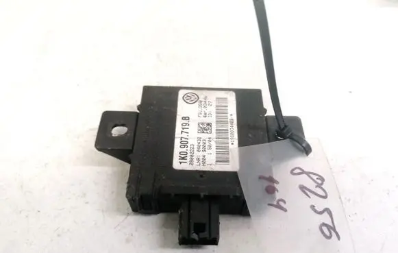 Volkswagen Touran I Alarm control unit/module 1K0907719B 28002223