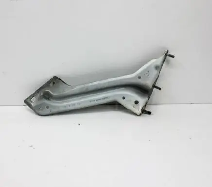 Audi Q5 SQ5 Fender mounting bracket 8R0821135