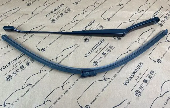 Volkswagen Caddy Front wiper blade arm 2K8955409