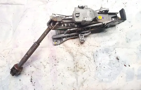 Volvo V50 Steering wheel axle 30680132