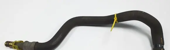 Volvo S70 V70 V70 XC Engine coolant pipe/hose 3528273